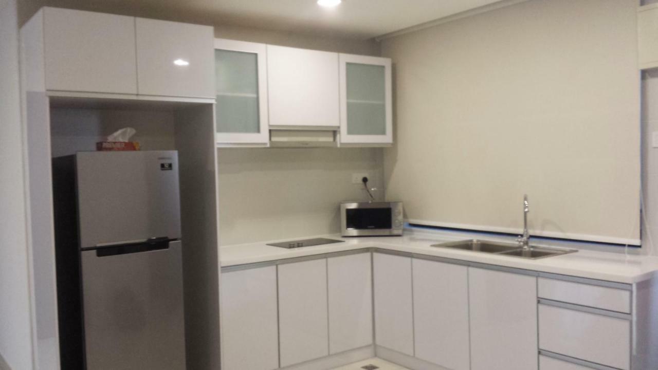 Cherloft@Samsuria Beach Residences Kampung Sungai Ular Exterior foto